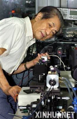 中科院院士、南京大学教授闵乃本因病去世,享年83岁(3图)